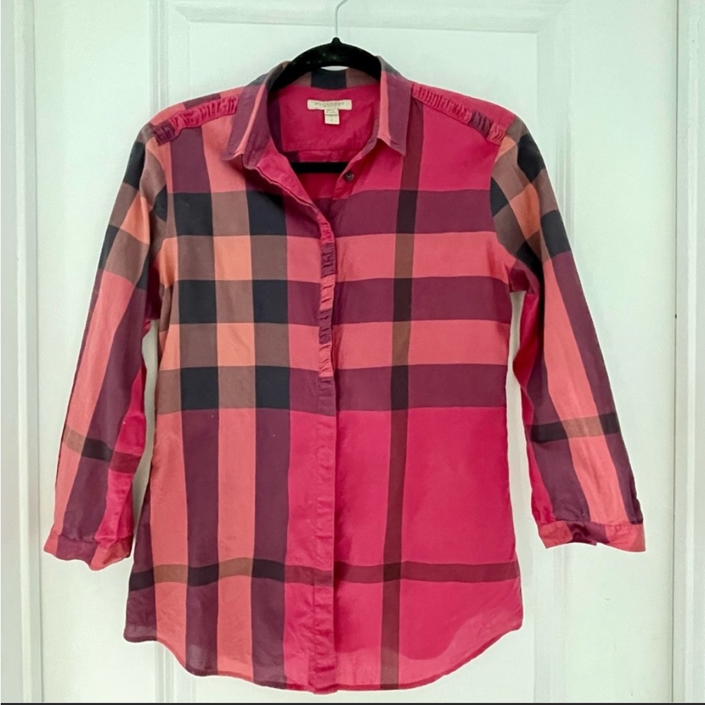 1️⃣5️⃣6️⃣ Authentic beautiful Burberry Brit Shirt